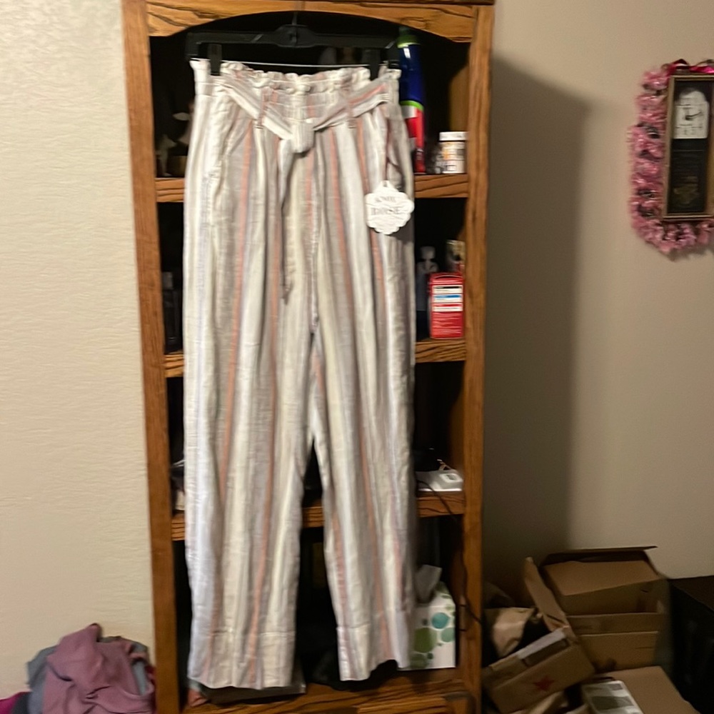 Casual Knox Rose pants with tie in front